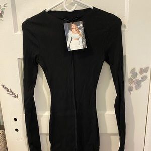 Mini body-con long sleeve dress